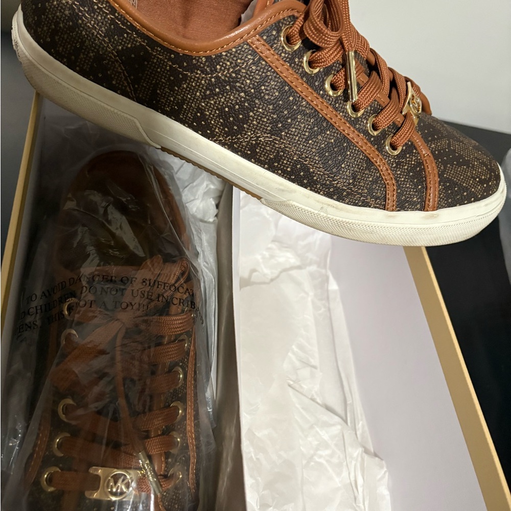 Michael Kors Brown Fashion Sneakers with Geometric Pattern